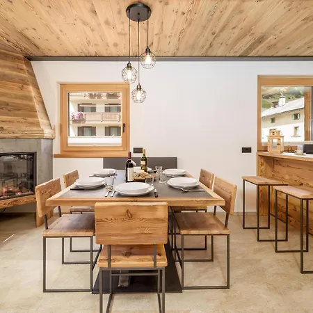 Iron Wood Apartment